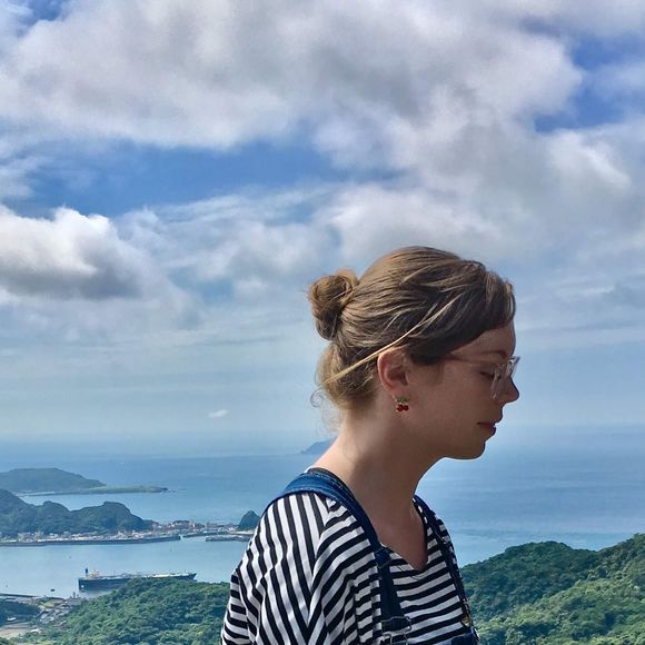 Meet your Posher, Chelsea - Picture 1 of 1